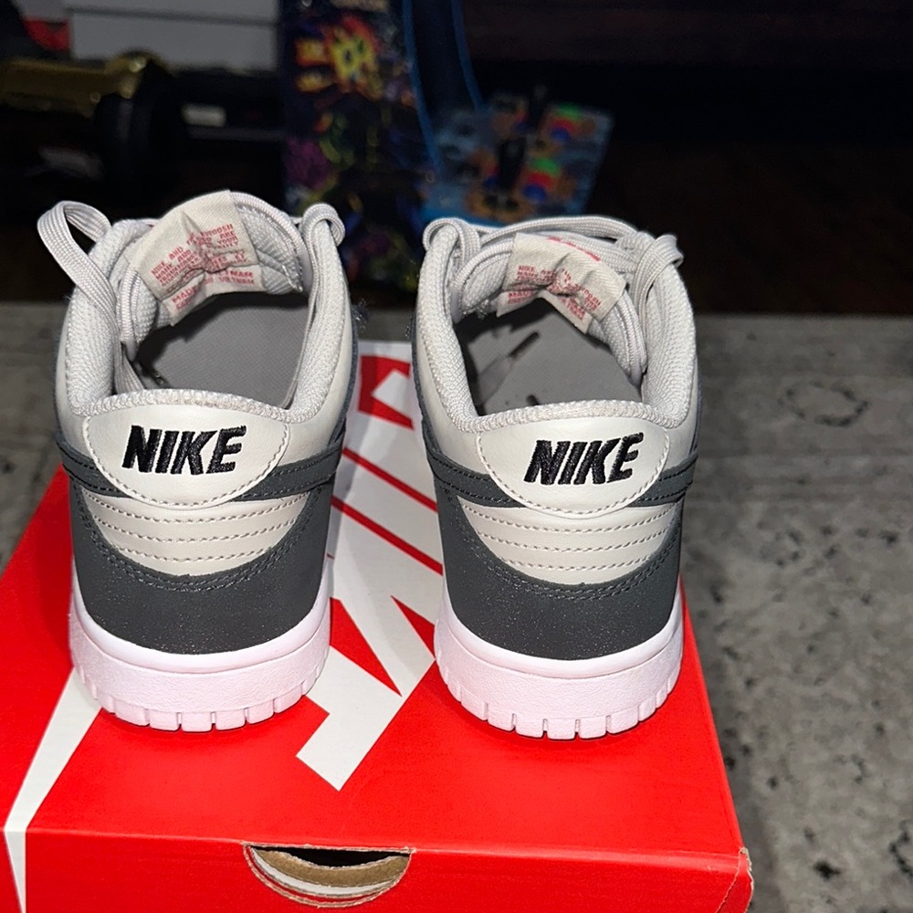 Nike Dunk Low - Picture 3 of 4
